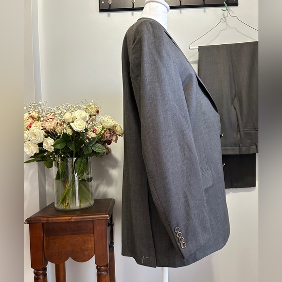 Hickey Freeman Worsted Wool Suit - Picture 7 of 9